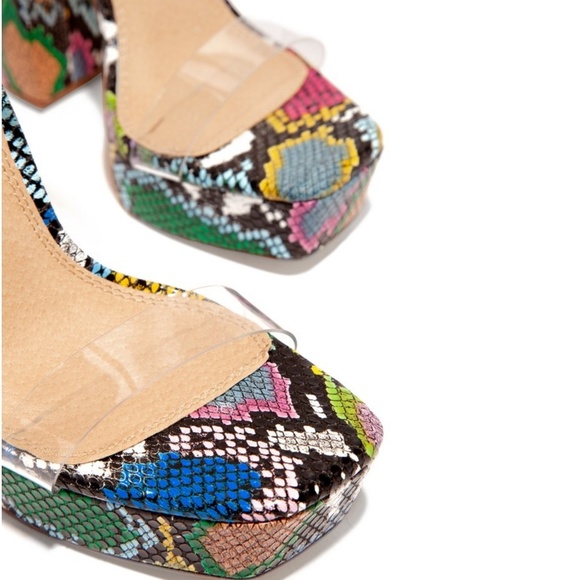 Last Size 8.5  🖤Show Stopper - Snake

Multi Heel - Picture 2 of 8